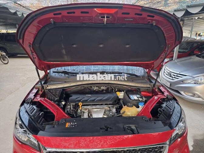 MG HS 2.0 Trophy SUV Tự động Đỏ