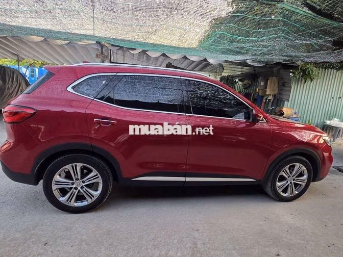 MG HS 2.0 Trophy SUV Tự động Đỏ