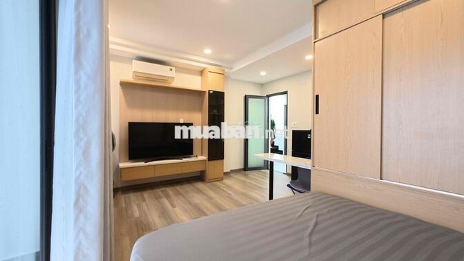 Căn hộ mới 100%, bancong, nội thất cao cấp tại Huỳnh Văn Bánh