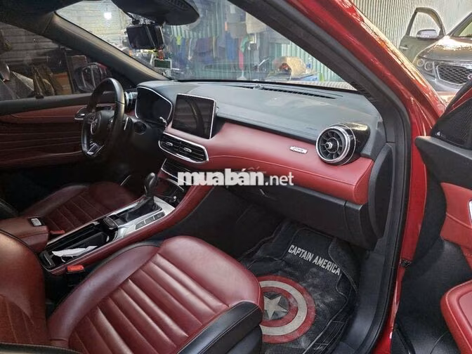 MG HS 2.0 Trophy SUV Tự động Đỏ
