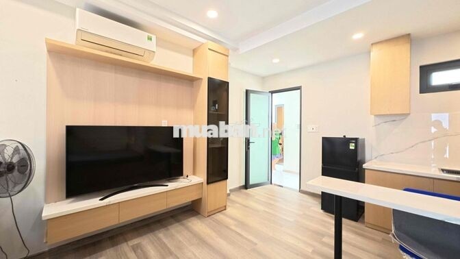 Căn hộ mới 100%, bancong, nội thất cao cấp tại Huỳnh Văn Bánh