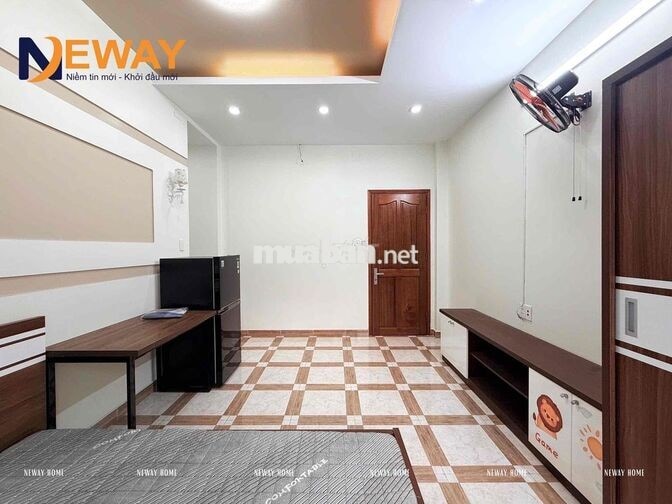 CHDV BAN CÔNG LỚN, SẴN NỘI THẤT, MÁY GIẶT RIÊNG GẦN NGÃ TƯ BỐN XÃ