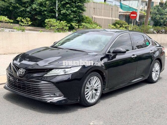 Toyota Camry 2.5Q 2021, đẹp, đi kĩ