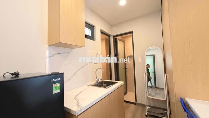 Căn hộ mới 100%, bancong, nội thất cao cấp tại Huỳnh Văn Bánh