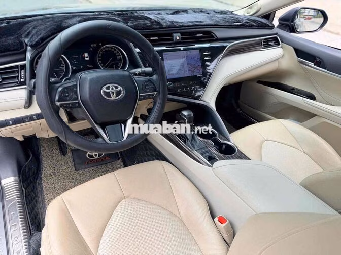 Toyota Camry 2.5Q 2021, đẹp, đi kĩ