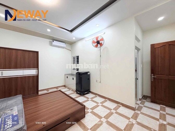 CHDV BAN CÔNG LỚN, SẴN NỘI THẤT, MÁY GIẶT RIÊNG GẦN NGÃ TƯ BỐN XÃ