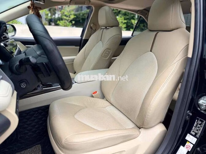 Toyota Camry 2.5Q 2021, đẹp, đi kĩ