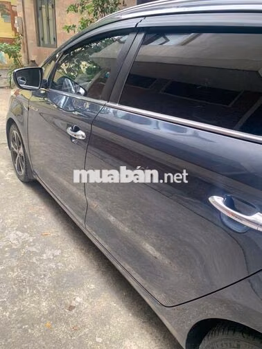 Kia Rondo 2016 Xám 177336 km