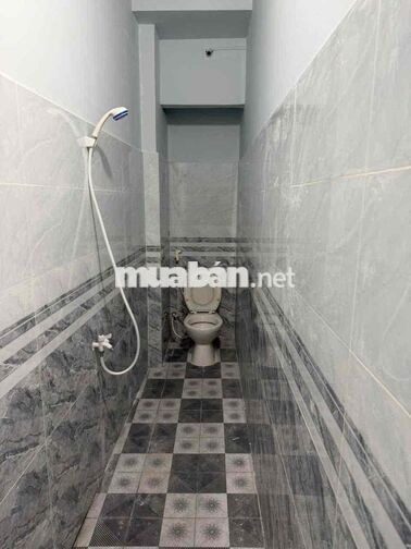 Cần cho thuê nhà cấp 4 gần chợ Đông Thạnh, sân banh An Kì