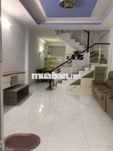 Nhà 2 tầng 40m chỉ 3,3 tỷ Lê Văn Lương - Quận 7
