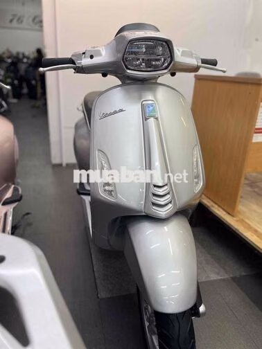 Piaggio Vespa Sprint IGET ABS Bạc