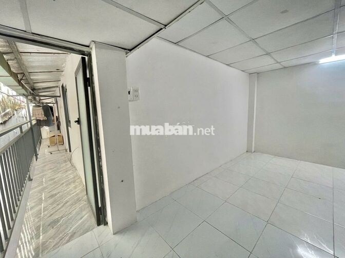 1 TRỆT 1 LẦU BAN CÔNG NGAY TRUNG TÂM GÒ VẤP GẦN VLU, IUH