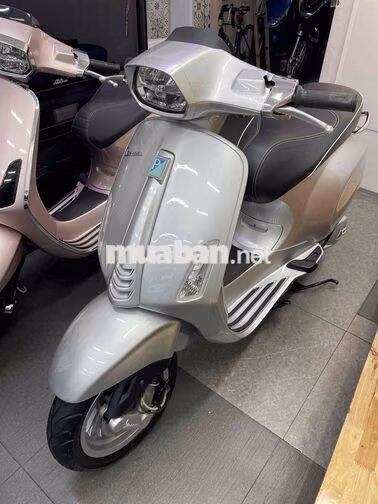 Piaggio Vespa Sprint IGET ABS Bạc