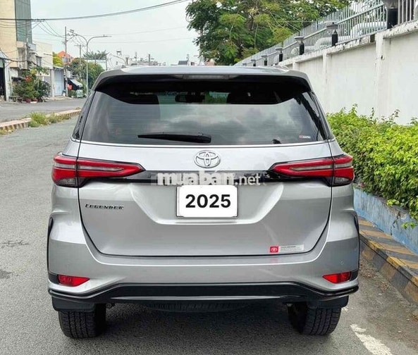Toyota Fortuner Legender 2025 Dầu Tự động