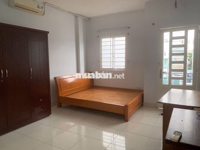 Nhà 2 tầng 40m chỉ 3,3 tỷ Lê Văn Lương - Quận 7