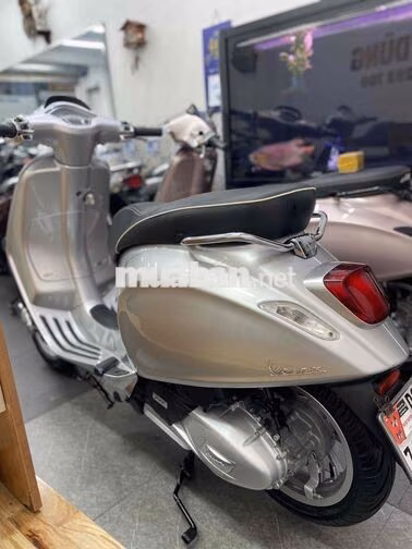 Piaggio Vespa Sprint IGET ABS Bạc