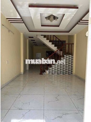 Nhà cho thuê NGUYÊN CĂN giá 8tr gần ngã 4 PHL đường LVL