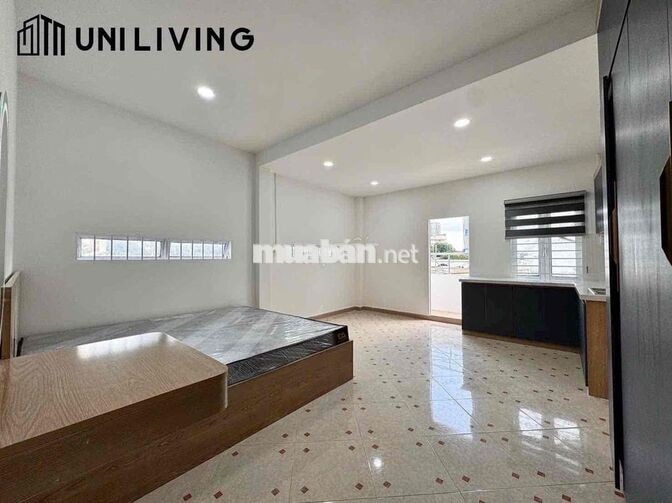 Căn Hộ Ban Công Gần Đại Học Kinh Tế Sư Vạn Hạnh Quận 10 Giáp Quận 1,5