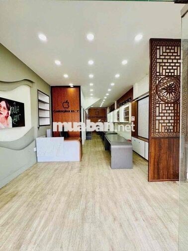 Cho thuê nhà mặt tiền sát Vincom Quang Trung phường 10