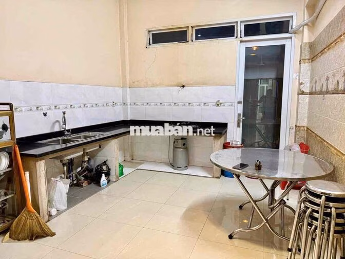 Hồ Học Lãm Bình Tân Nhà 4 tầng dt 76m2 giá chỉ 6,1 tỷ .Hẻm rộng 4m.