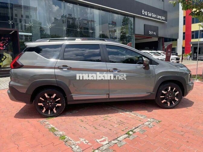 Mitsubishi Xpander Cross FL 2025 Xám 32.000 Km