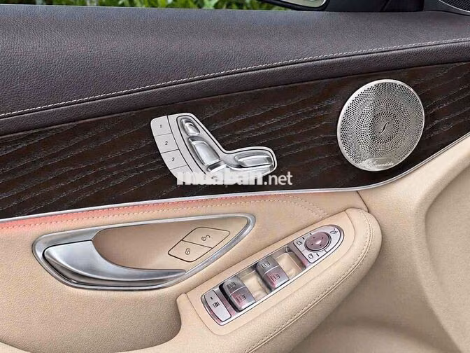 Mercedes-Benz GLC200 4MATIC 2021 Trắng Tự động