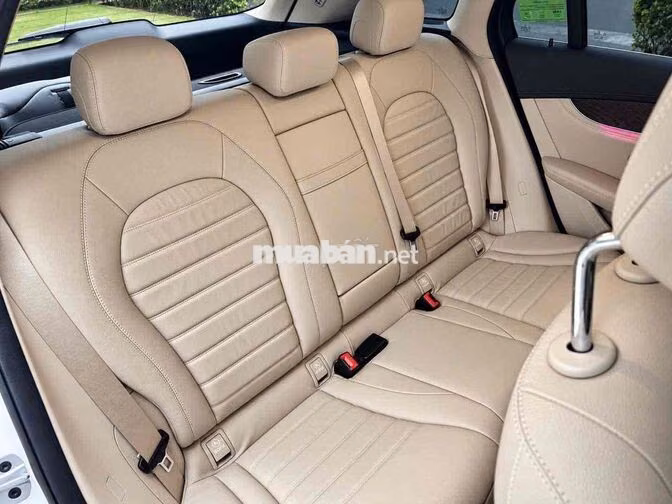 Mercedes-Benz GLC200 4MATIC 2021 Trắng Tự động