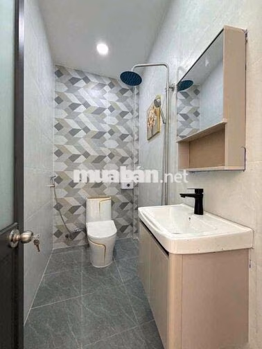 Bùi Tư Toàn Bình Tân hẻm 7m DT 4,9x9,5m giá 5,79 tỷ.