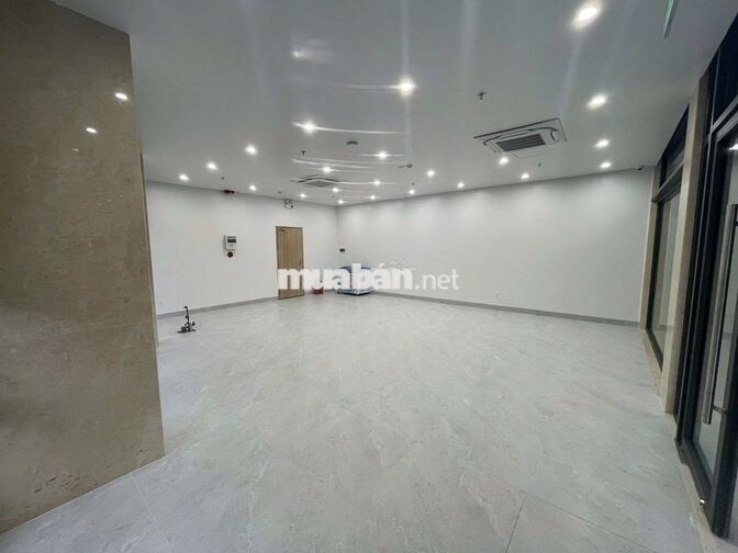 Cho thuê MB lô Góc 2MT đường Trường Thi 2 và Trường Thi 6. Giá 20tr/th