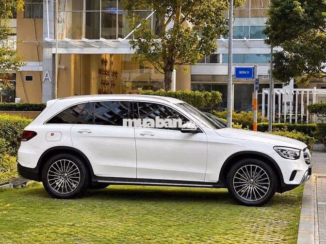 Mercedes-Benz GLC200 4MATIC 2021 Trắng Tự động