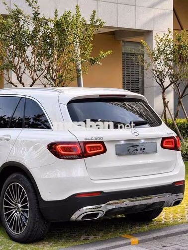 Mercedes-Benz GLC200 4MATIC 2021 Trắng Tự động
