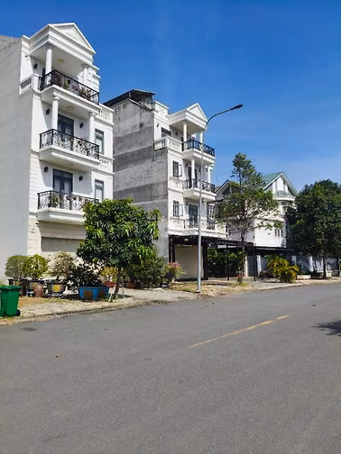 Bán Biệt Thự Ven Sông Khu Đô Thị Long Hưng Biên Hòa: Đẳng Cấp