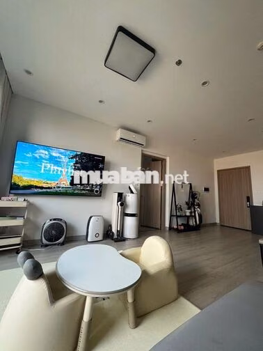 Bán 3 ngủ to- 98m2 - 6,8 tỷ , đủ đồ - Vinhomes Smart City Tây Mỗ