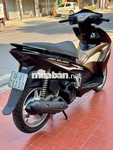 Honda Air Blade 125cc 2013 Đen, Vàng đồng