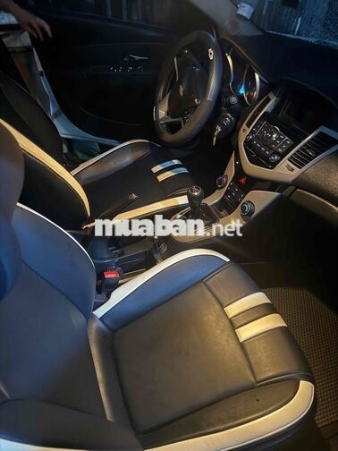 Chevrolet Cruze LT 2017 Số sàn Trắng