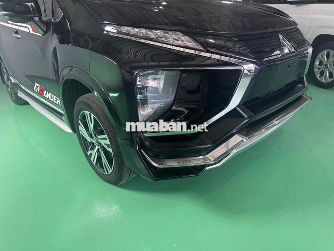 Mitsubishi Xpander 7 chỗ màu Đen