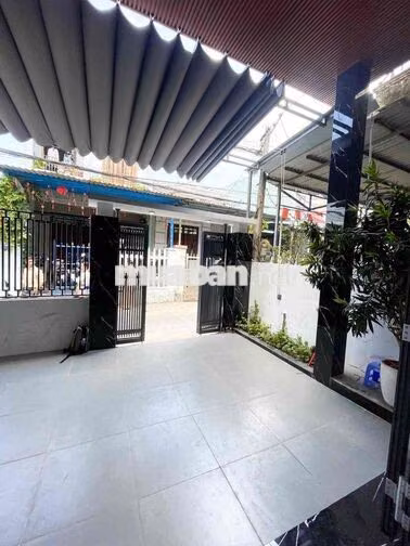 Ngộp bank chủ gấp bán, nhà mới 100m2 gần bến xe chỉ 3.99 tỷ