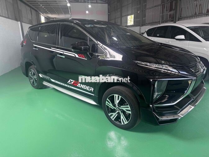 Mitsubishi Xpander 7 chỗ màu Đen