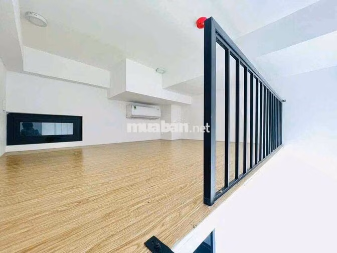 GÁC CỬA SỔ TRỜI NGAY PHẠM VĂN ĐỒNG - KHA VẠN CÂN