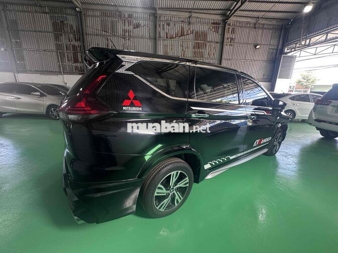 Mitsubishi Xpander 7 chỗ màu Đen