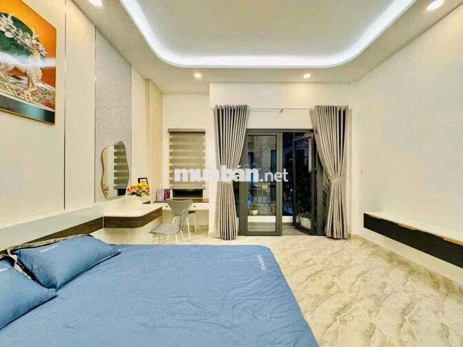 Nhà HXT 8M Thông Phạm Văn Chiêu 3Lầu 5PN 6WC 20tr
