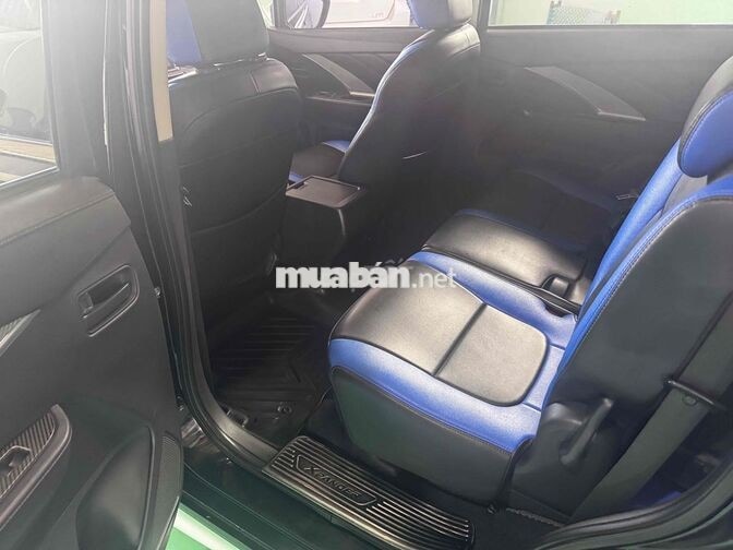 Mitsubishi Xpander 7 chỗ màu Đen