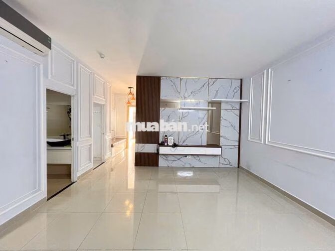 Cho Thuê CC Oriental Plaza 685 Âu Cơ Giá 12tr, 85m2, 2PN, 2WC.
