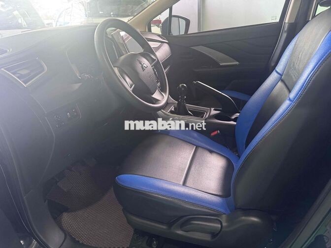 Mitsubishi Xpander 7 chỗ màu Đen