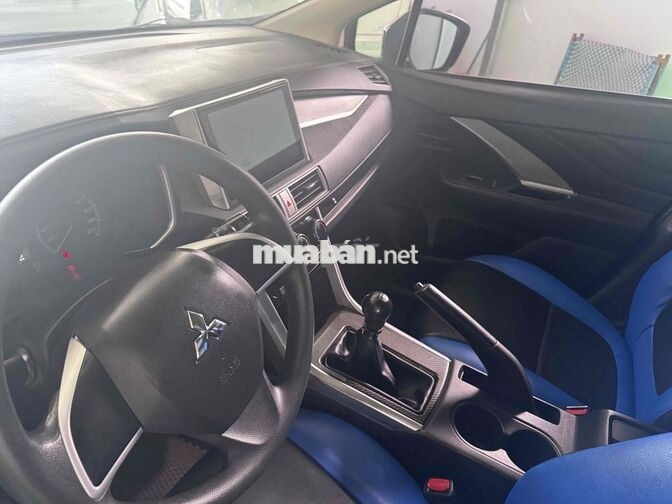 Mitsubishi Xpander 7 chỗ màu Đen