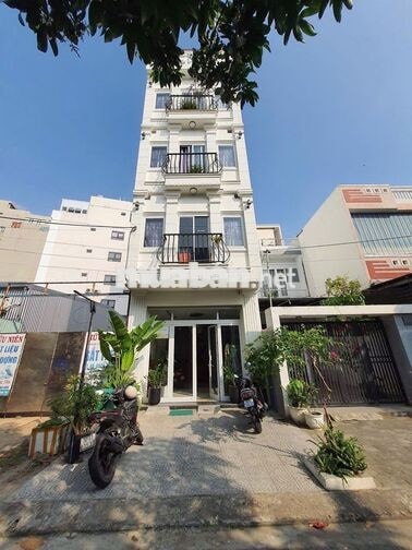 Cho thuê căn hộ 35m2, có ban công, ngay cầu rồng, gần biển Mỹ Khê