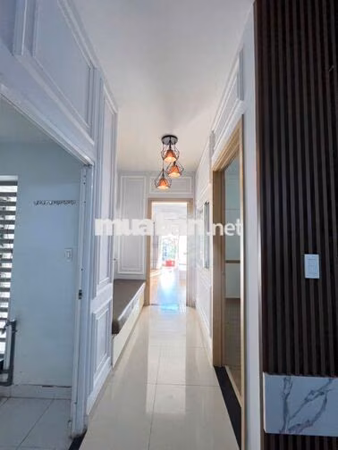 Cho Thuê CC Oriental Plaza 685 Âu Cơ Giá 12tr, 85m2, 2PN, 2WC.
