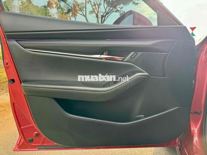Mazda 3 1.5L Luxury 2024 Tự động 6 cấp Xăng Đỏ