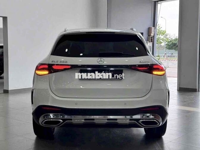 Mercedes GLC300 4Matic V1 2024 Lướt 26.000km