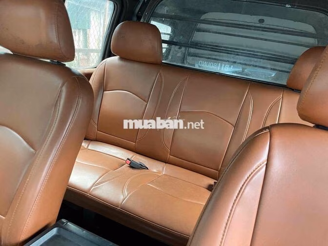 Hyundai Starex 6 chỗ tự động 2004 Nâu
